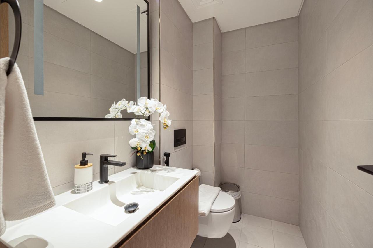 Magnificent 3br Spectacular Canal & Burj View