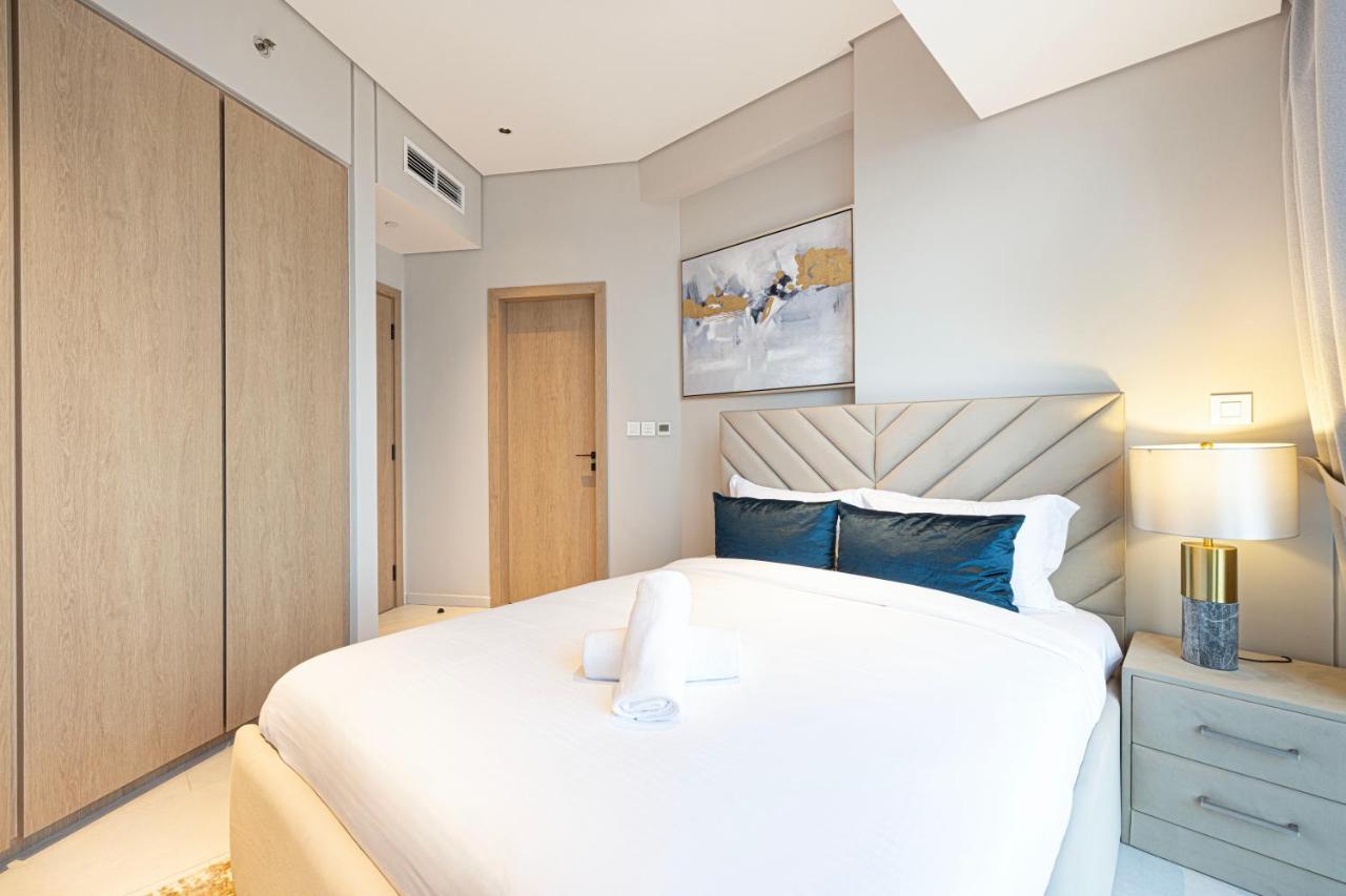 Magnificent 3br Spectacular Canal & Burj View Dubai