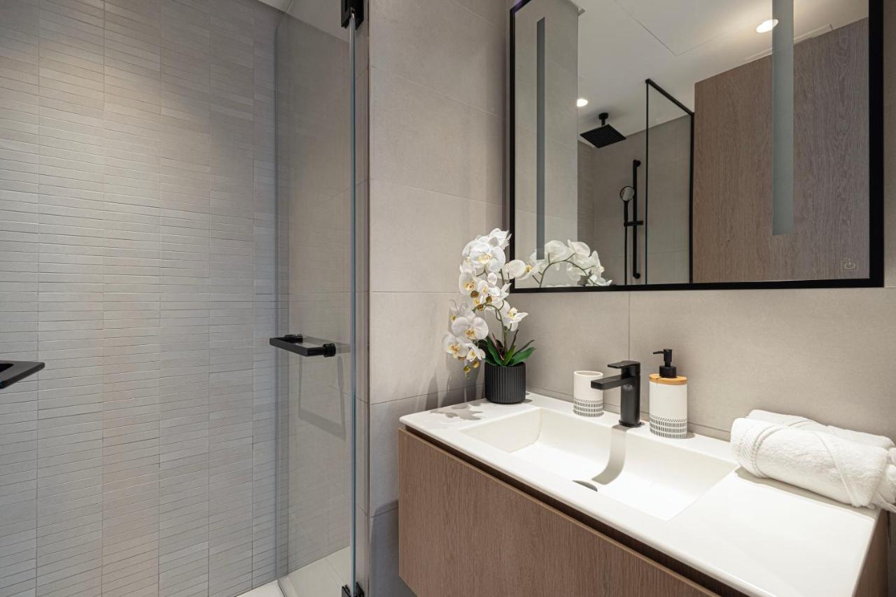 Magnificent 3br Spectacular Canal & Burj View *