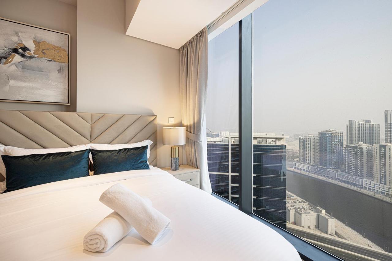 Magnificent 3br Spectacular Canal & Burj View Apartment Dubai