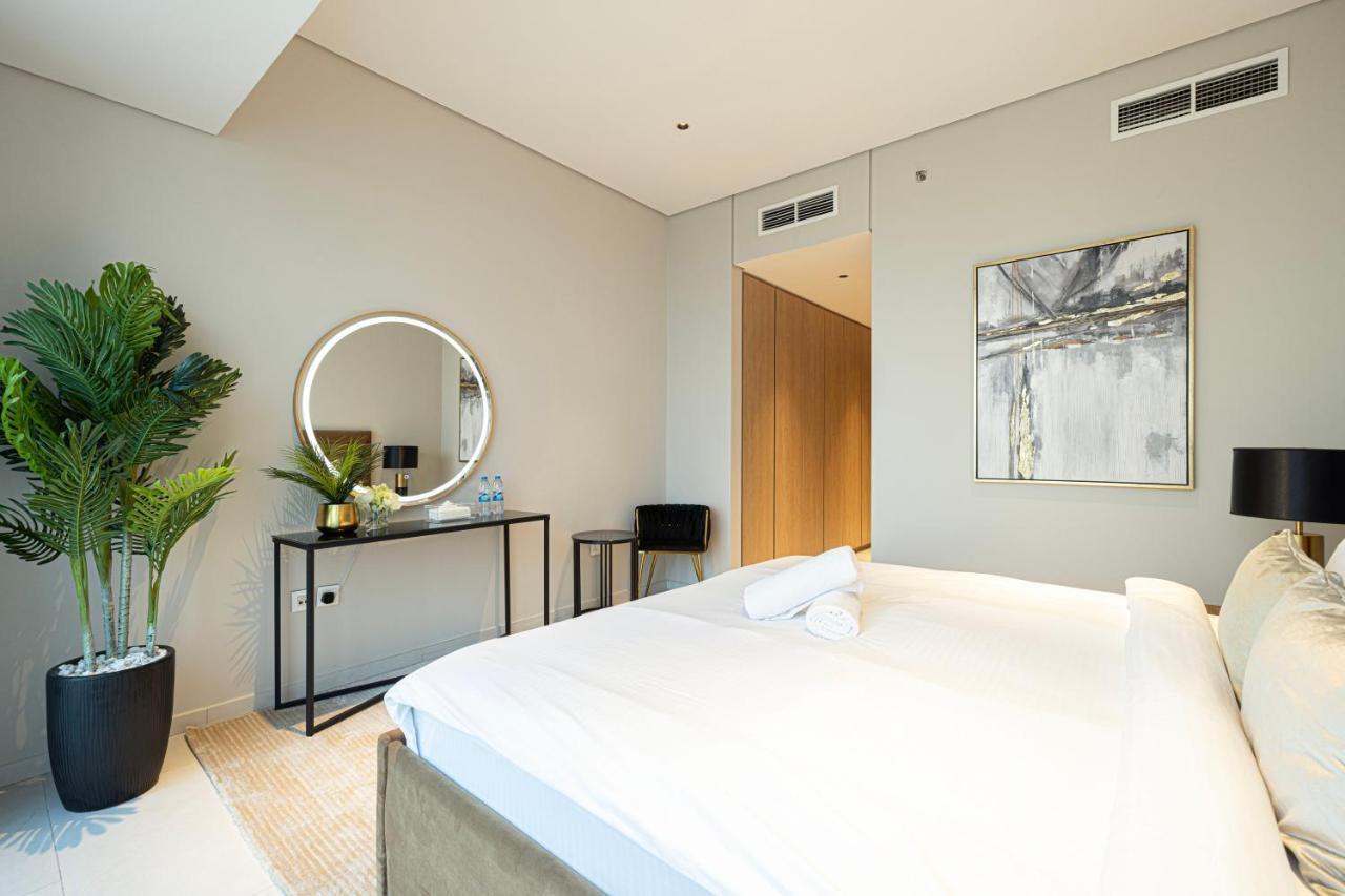 Magnificent 3br Spectacular Canal & Burj View