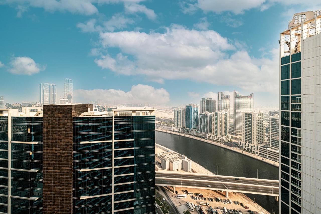 Magnificent 3br Spectacular Canal & Burj View *