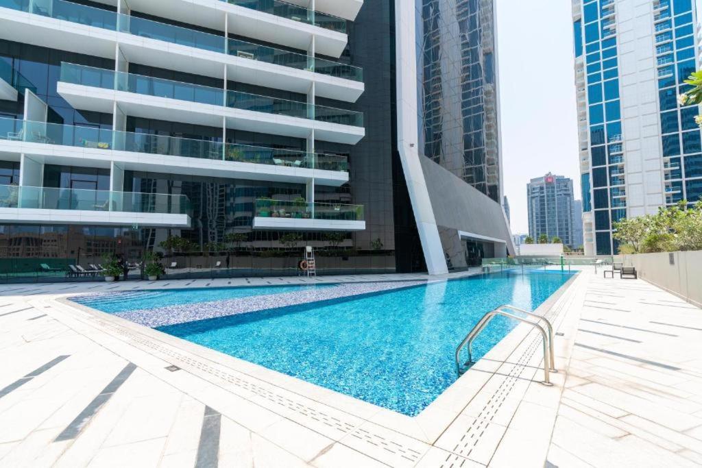 Magnificent 3br Spectacular Canal & Burj View *