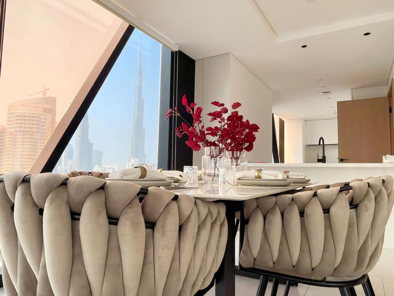 Magnificent 3br Spectacular Canal & Burj View Dubai